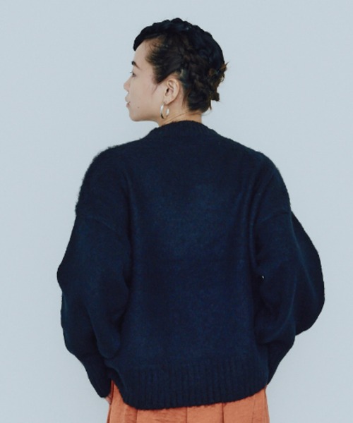 manana suerte（マニャーナスエルテ）の「CATモチーフボリュームスリーブニット（ニット/セーター・レディース・ブラック/レッド/オフホワイト・FREE）」の14枚目の写真