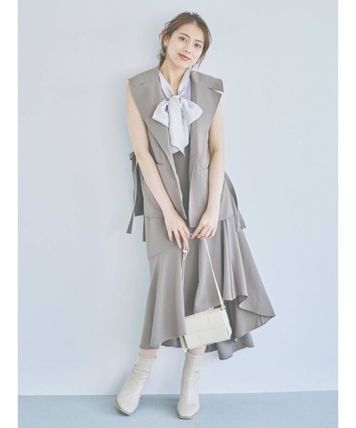 dazzlin（ダズリン）の「サイドリボンシングルジレ（ベスト・レディース・ブラック/モカ・FREE）」の3枚目の写真