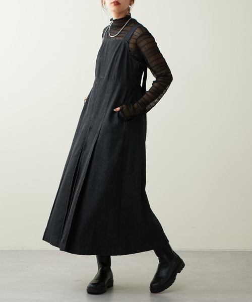 natural couture（ナチュラルクチュール）の「2022AW/セットアップ着用可/タックプリーツデニムジャンバースカート（ジャンパースカート・レディース・ブラック/インディゴブルー/ブラウン・FREE）」の20枚目の写真