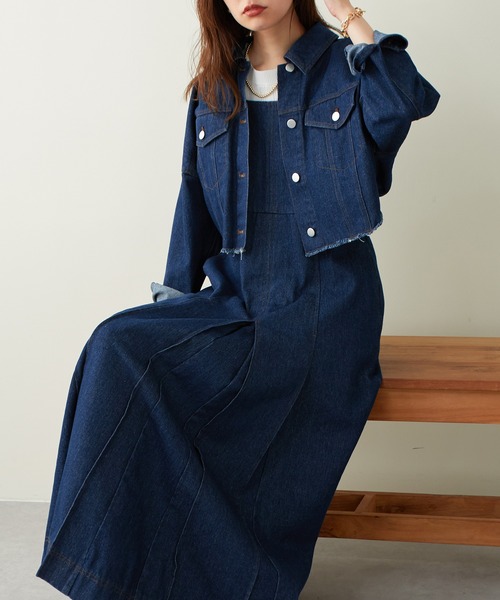 natural couture（ナチュラルクチュール）の「2022AW/セットアップ着用可/タックプリーツデニムジャンバースカート（ジャンパースカート・レディース・ブラック/インディゴブルー/ブラウン・FREE）」の4枚目の写真