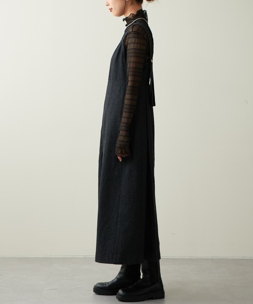 natural couture（ナチュラルクチュール）の「2022AW/セットアップ着用可/タックプリーツデニムジャンバースカート（ジャンパースカート・レディース・ブラック/インディゴブルー/ブラウン・FREE）」の12枚目の写真