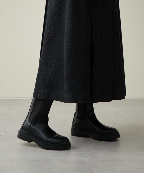 natural couture（ナチュラルクチュール）の「2022AW/セットアップ着用可/タックプリーツデニムジャンバースカート（ジャンパースカート・レディース・ブラック/インディゴブルー/ブラウン・FREE）」の17枚目の写真