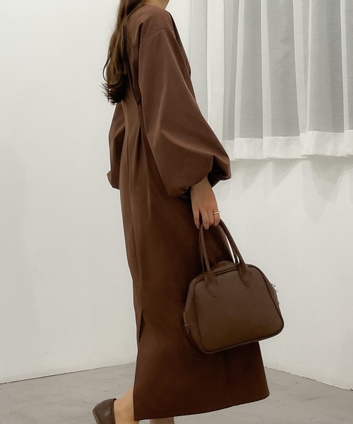 Louere（ルエレ）の「ウエストタックボリュームスリーブワンピース（ワンピース・レディース・ブラウン/アイボリー/ブラック/ダークブラウン/ダークベージュ・SMALL/MEDIUM/LARGE/X-LARGE）」の15枚目の写真