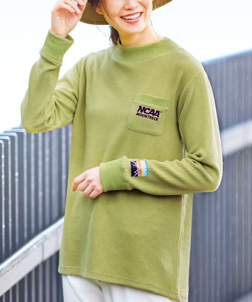 BELLUNA PLUS(ベルーナ)の「NCAA 裏起毛ワッフルプルオーバー(Tシャツ/カットソー・レディース・アイボリー/ネイビー/ライム・LARGE/X-LARGE/MEDIUM)」の1枚目の写真