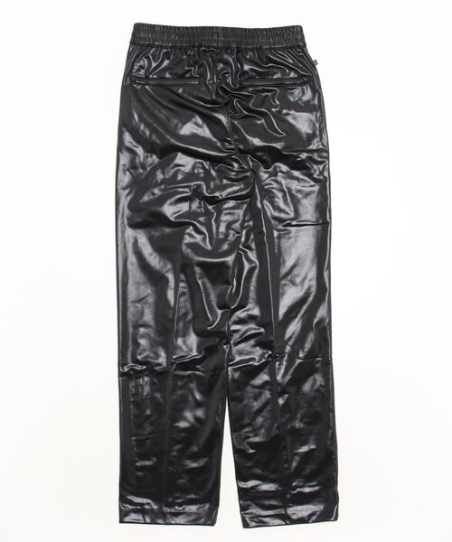 adidas（アディダス）の「BLUE VERSION チリ 62 テーラードパンツ