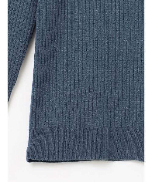 Perfect Suit FActory（パーフェクトスーツファクトリー）の「パールボタンつきリブニット（ニット/セーター・レディース・グリーン/ベージュ/ブルー・L/M/S）」の21枚目の写真