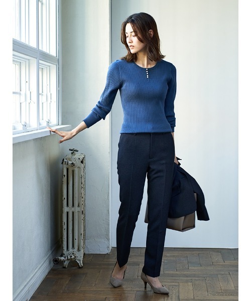 Perfect Suit FActory（パーフェクトスーツファクトリー）の「パールボタンつきリブニット（ニット/セーター・レディース・グリーン/ベージュ/ブルー・L/M/S）」の22枚目の写真