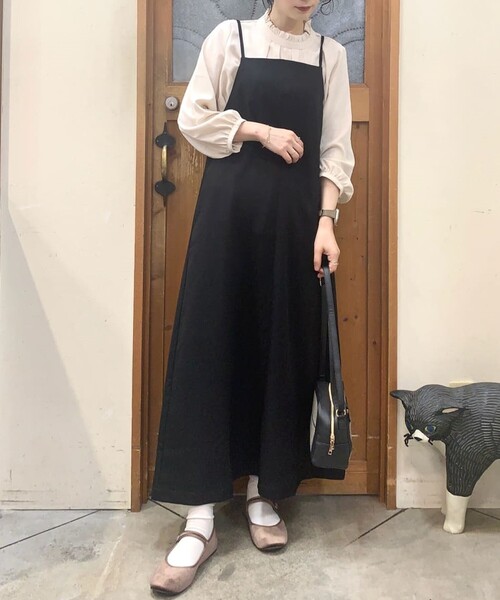 SHOO・LA・RUE(シューラルー)の「◆さりげないフリルが女性らしい!【S-3L】プチハイネック ブラウス(シャツ/ブラウス・レディース・ベージュ系その他6/ホワイト系5/ブラック系2・01/02/03/04/05)」の11枚目の写真