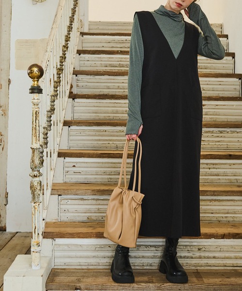 Crisp（クリスプ）の「バックストラップジャンパースカート（ジャンパースカート・レディース・ブラック/ネイビー/ピンク・FREE）」の2枚目の写真