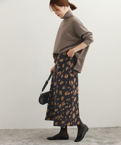 URBAN RESEARCH DOORS（アーバンリサーチドアーズ）の「BIGレオパードフレアスカート（スカート・レディース・キャメル/ネイビー・MEDIUM）」の18枚目の写真