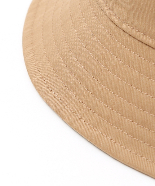 UNIVERSAL OVERALL(ユニバーサルオーバーオール)の「【UNIVERSAL OVERALL/ユニバーサルオーバーオール】TCツイルワンポイント バケットハット(ハット・メンズ・ブラック/ベージュ/グレー/カーキ・フリー)」の17枚目の写真