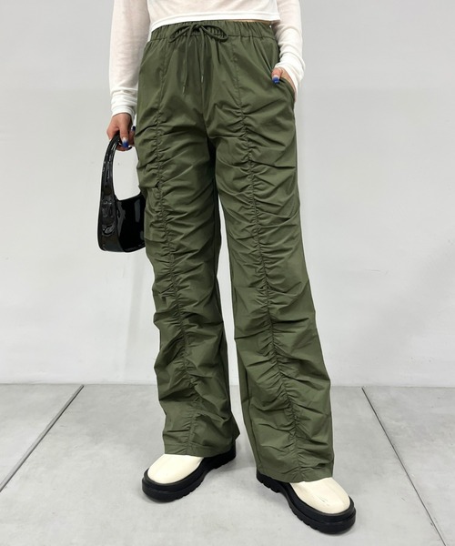 WHO'S WHO gallery（フーズフーギャラリー）の「ギャザーデザインパンツ（その他パンツ・レディース・カーキ/ブラック/アイボリー・FREE）」の3枚目の写真