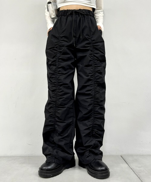 WHO'S WHO gallery（フーズフーギャラリー）の「ギャザーデザインパンツ（その他パンツ・レディース・カーキ/ブラック/アイボリー・FREE）」の2枚目の写真