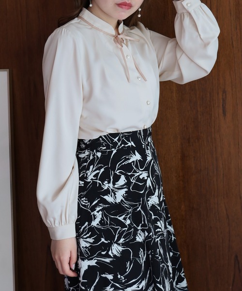 ASTORIA ODIER（アストリアオディール）の「グログランリボン配色ブラウス（シャツ/ブラウス・レディース・ラベンダー/ミント/ピンクベージュ/ホワイト/ベージュ・SMALL/MEDIUM）」の7枚目の写真