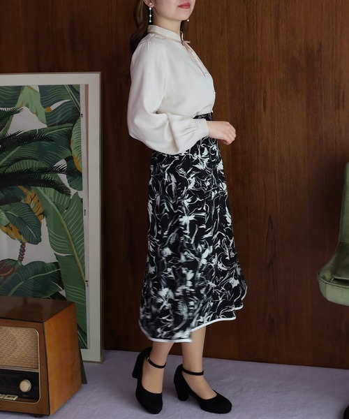 ASTORIA ODIER（アストリアオディール）の「グログランリボン配色ブラウス（シャツ/ブラウス・レディース・ラベンダー/ミント/ピンクベージュ/ホワイト/ベージュ・SMALL/MEDIUM）」の8枚目の写真