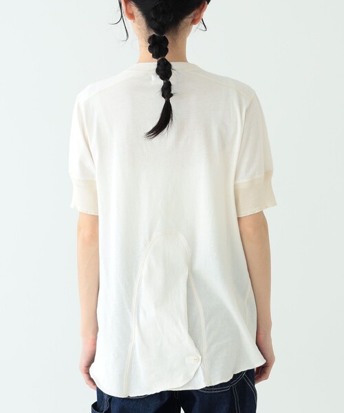 BEAMS BOY(ビームスボーイ)の「BEAMS BOY / バックディテール 1B ヘンリーネック Tシャツ(Tシャツ/カットソー・レディース・チャコールグレー/クリーム/ナチュラル/レッド系その他2/ミント/ブルー系その他・ONE SIZE)」の14枚目の写真