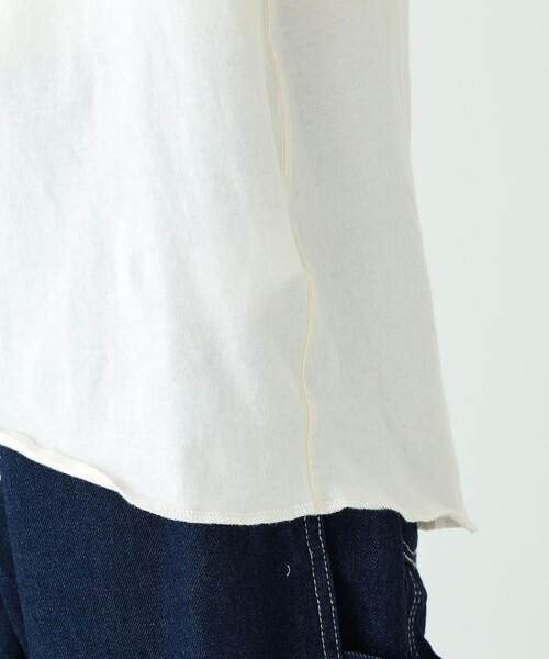 BEAMS BOY(ビームスボーイ)の「BEAMS BOY / バックディテール 1B ヘンリーネック Tシャツ(Tシャツ/カットソー・レディース・チャコールグレー/クリーム/ナチュラル/レッド系その他2/ミント/ブルー系その他・ONE SIZE)」の8枚目の写真