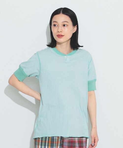 BEAMS BOY(ビームスボーイ)の「BEAMS BOY / バックディテール 1B ヘンリーネック Tシャツ(Tシャツ/カットソー・レディース・チャコールグレー/クリーム/ナチュラル/レッド系その他2/ミント/ブルー系その他・ONE SIZE)」の10枚目の写真