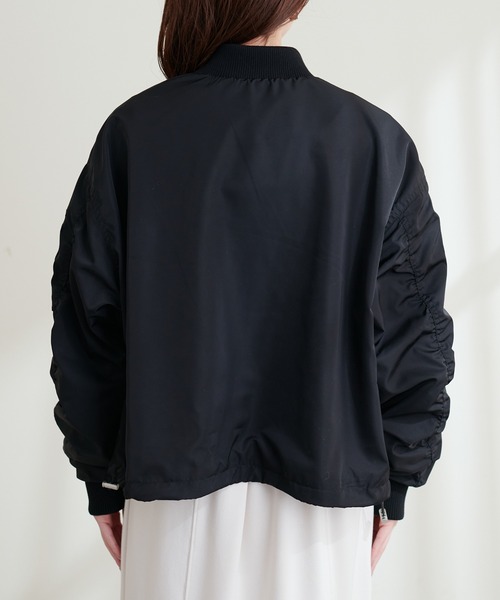 natural couture（ナチュラルクチュール）の「ショートMA-1（ブルゾン・レディース・ブラック/カーキ/アイボリー・FREE）」の5枚目の写真