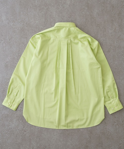 BRICK & SONS（ブリックアンドサンズ）の「リラックスバックプリーツシャツ＜シャルトルーズグリーン＞（シャツ/ブラウス・メンズ・イエロー×グリーン・XS/L/M/LL/S）」の3枚目の写真