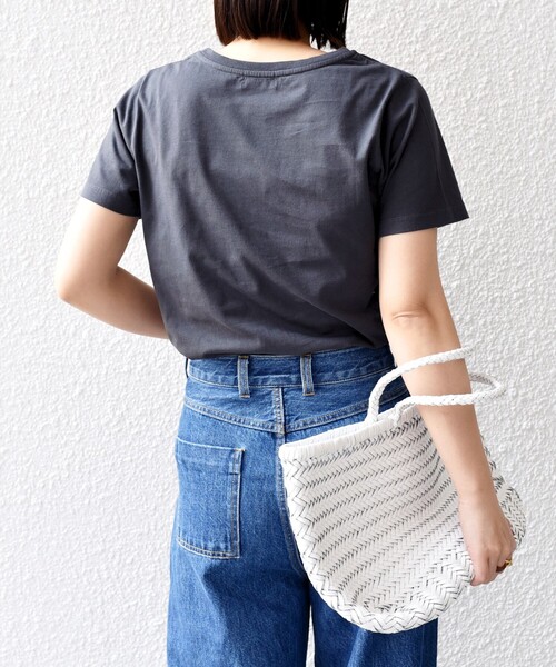 SHIPS（シップス）の「* オーガニックコットン 2パターン ロゴ TEE◆（Tシャツ/カットソー・レディース・ダークグレー/ライトピンク/ピンク/ライトホワイト/ホワイト/チャコールグレー・ONE SIZE）」の11枚目の写真