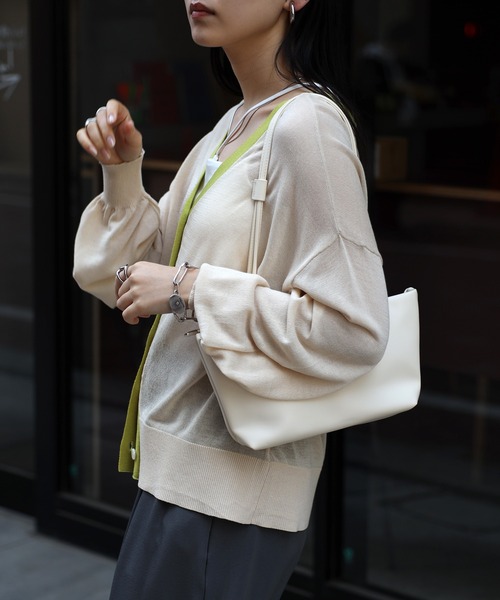 COMMRE（コムル）の「シアーVネックニットカーディガン（カーディガン/ボレロ・レディース・ベージュ/ライム/オレンジ/チャコールグレー・FREE）」の11枚目の写真