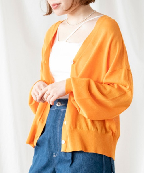 COMMRE（コムル）の「シアーVネックニットカーディガン（カーディガン/ボレロ・レディース・ベージュ/ライム/オレンジ/チャコールグレー・FREE）」の7枚目の写真