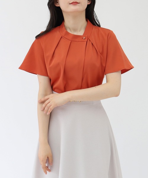 TRUDEA(トルディア)の「アシメネック半袖ブラウス(シャツ/ブラウス・レディース・ベージュ/ホワイト/カーキ/スモークピンク/オレンジ/グリーン/ブラウン・MEDIUM)」の7枚目の写真