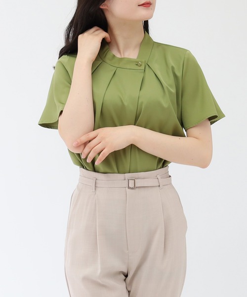 TRUDEA(トルディア)の「アシメネック半袖ブラウス(シャツ/ブラウス・レディース・ベージュ/ホワイト/カーキ/スモークピンク/オレンジ/グリーン/ブラウン・MEDIUM)」の5枚目の写真