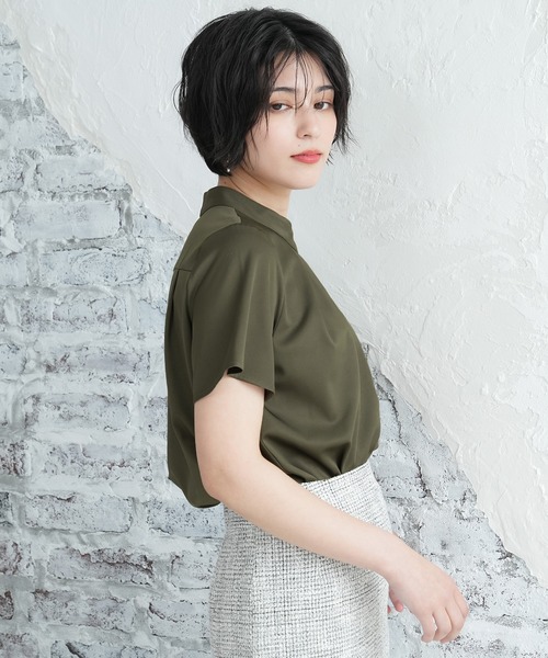 TRUDEA(トルディア)の「アシメネック半袖ブラウス(シャツ/ブラウス・レディース・ベージュ/ホワイト/カーキ/スモークピンク/オレンジ/グリーン/ブラウン・MEDIUM)」の9枚目の写真