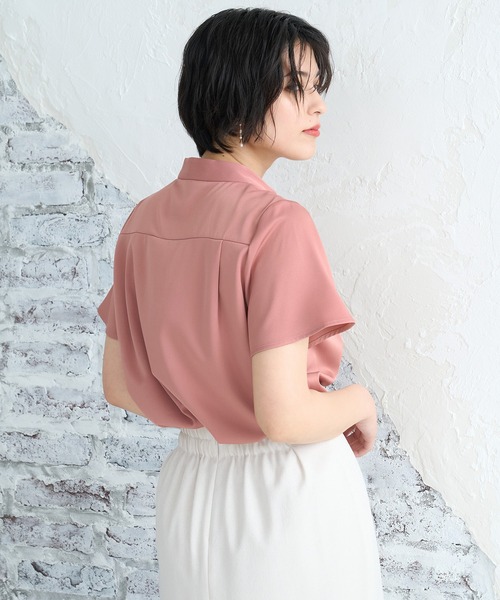 TRUDEA(トルディア)の「アシメネック半袖ブラウス(シャツ/ブラウス・レディース・ベージュ/ホワイト/カーキ/スモークピンク/オレンジ/グリーン/ブラウン・MEDIUM)」の18枚目の写真