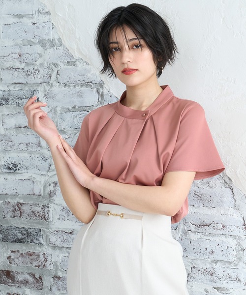 TRUDEA(トルディア)の「アシメネック半袖ブラウス(シャツ/ブラウス・レディース・ベージュ/ホワイト/カーキ/スモークピンク/オレンジ/グリーン/ブラウン・MEDIUM)」の22枚目の写真