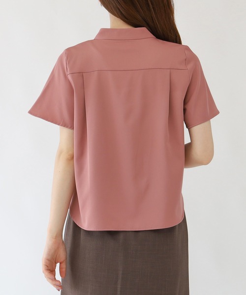TRUDEA(トルディア)の「アシメネック半袖ブラウス(シャツ/ブラウス・レディース・ベージュ/ホワイト/カーキ/スモークピンク/オレンジ/グリーン/ブラウン・MEDIUM)」の19枚目の写真