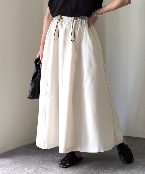 Riberry（リベリー）の「ウエストドロストカーゴフレアスカート（スカート・レディース・ライトグレー/カーキ/ブラック/アイボリー・MEDIUM）」の2枚目の写真