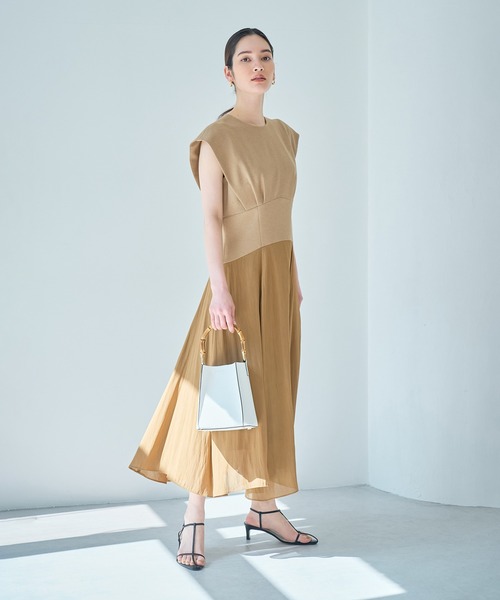 ROPE'(ロペ)の「【洗える】リネンライク フレンチスリーブワンピース/セット対応(ワンピース・レディース・ブラック/ベージュ・38)」の22枚目の写真