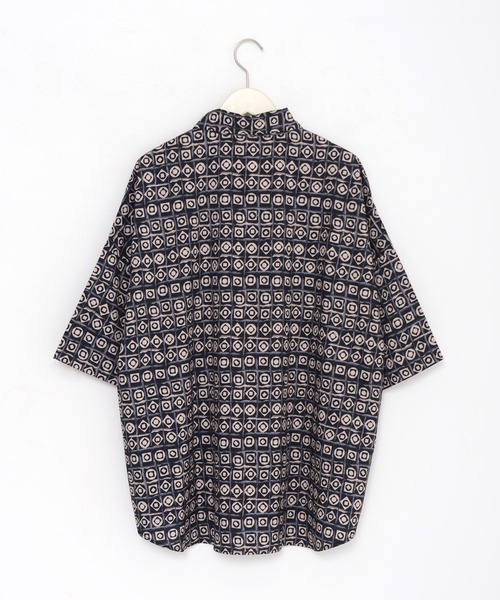 THE HITSS（ヒッツ）の「【THE HITSS】USED LIKE 総柄プリント リラックスフィット レギュラーカラーシャツ/半袖（シャツ/ブラウス・メンズ・ブラック系1/ベージュ系/ネイビー系/ホワイト系/ブラウン系/ベージュ系1/サックスブルー系/ブラック系/イエロー系/グリーン系・M/XL/L）」の13枚目の写真