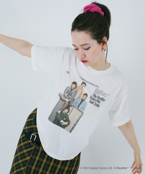 TINA:JOJUN(ティーナジョジュン)の「THE BEATLES Tシャツ TINA:JOJUN(Tシャツ/カットソー・レディース・レッド/ブラック・M)」の3枚目の写真