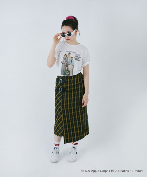 TINA:JOJUN(ティーナジョジュン)の「THE BEATLES Tシャツ TINA:JOJUN(Tシャツ/カットソー・レディース・レッド/ブラック・M)」の7枚目の写真