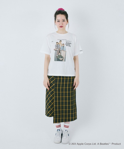 TINA:JOJUN(ティーナジョジュン)の「THE BEATLES Tシャツ TINA:JOJUN(Tシャツ/カットソー・レディース・レッド/ブラック・M)」の14枚目の写真