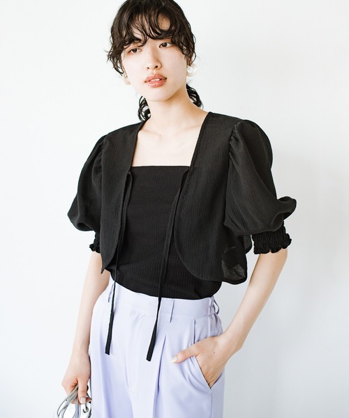 haco!（ハコ）の「軽やかな半袖登場！前後２WAY！着るだけで二の腕カバーとオシャレ完成の万能アームボレロ（カーディガン/ボレロ・レディース・ライトカーキ/ブラック/オフホワイト・SMALL/MEDIUM/LARGE/X-LARGE）」の4枚目の写真