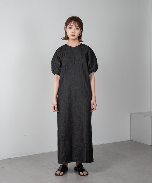 Amiur(エミレ)の「back open denim ops / バックオープンデニムワンピース(ワンピース・レディース・ネイビー/ブラック・S/M)」の3枚目の写真