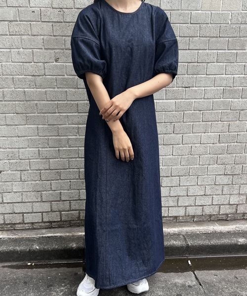 Amiur(エミレ)の「back open denim ops / バックオープンデニムワンピース(ワンピース・レディース・ネイビー/ブラック・S/M)」の7枚目の写真