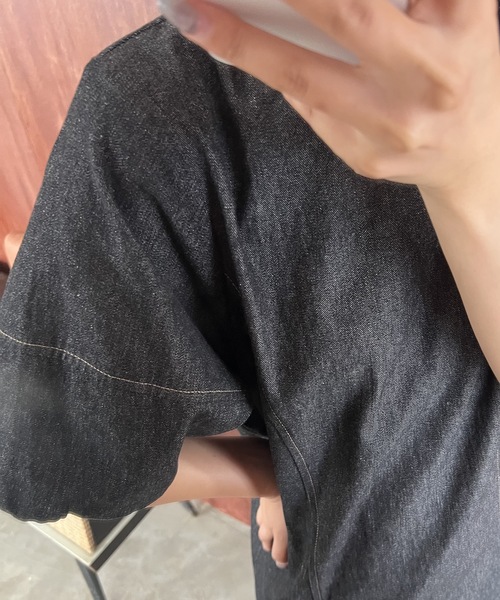 Amiur(エミレ)の「back open denim ops / バックオープンデニムワンピース(ワンピース・レディース・ネイビー/ブラック・S/M)」の11枚目の写真