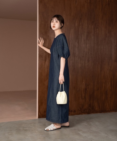 Amiur(エミレ)の「back open denim ops / バックオープンデニムワンピース(ワンピース・レディース・ネイビー/ブラック・S/M)」の16枚目の写真