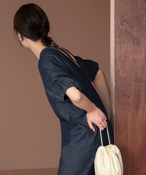 Amiur(エミレ)の「back open denim ops / バックオープンデニムワンピース(ワンピース・レディース・ネイビー/ブラック・S/M)」の18枚目の写真
