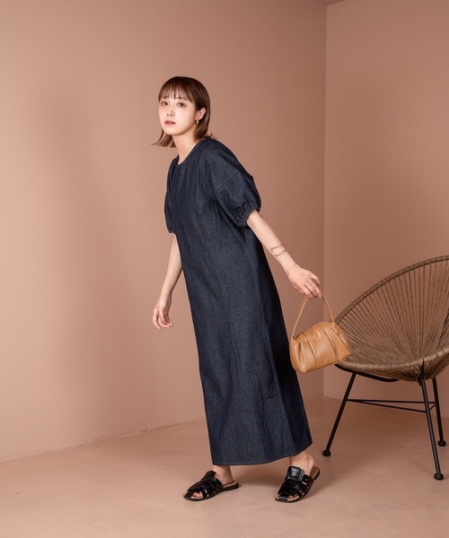 Amiur(エミレ)の「back open denim ops / バックオープンデニムワンピース(ワンピース・レディース・ネイビー/ブラック・S/M)」の12枚目の写真