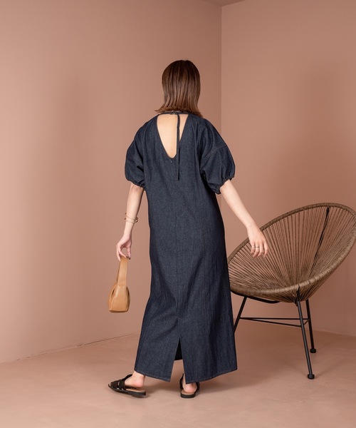Amiur(エミレ)の「back open denim ops / バックオープンデニムワンピース(ワンピース・レディース・ネイビー/ブラック・S/M)」の21枚目の写真