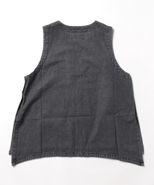 ScoLar(スカラー)の「532065:花蝶刺繍 8OZデニムベスト(その他トップス・レディース・ネイビー/ブラック・M)」の10枚目の写真