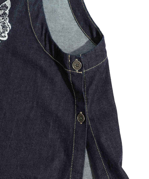 ScoLar(スカラー)の「532065:花蝶刺繍 8OZデニムベスト(その他トップス・レディース・ネイビー/ブラック・M)」の17枚目の写真