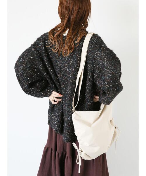 ehka sopo（エヘカソポ）の「サイドドロストショルダーバッグ（ハンドバッグ・レディース・キナリ/カーキ/ブラック・F）」の2枚目の写真